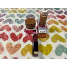 Beauty bounce bronze//highlighter and Lauder Lipstick 404/highlig