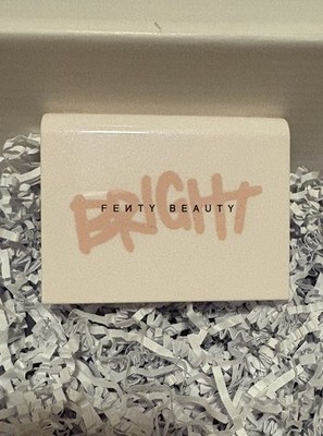 Fenty Beauty Bright Fix sofortige Aufhellung & Unschärfe in Rosenquarz (Rihanna)