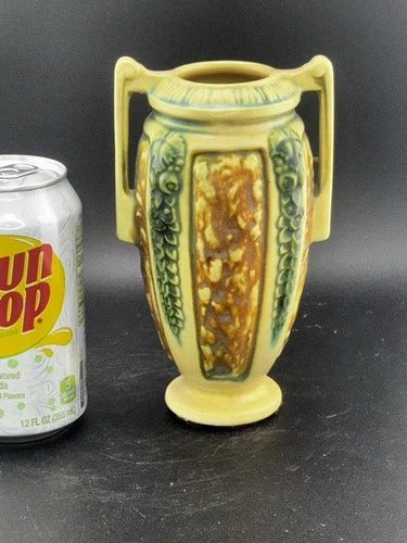 Roseville Florentine II 1924 7” Vase In Excellent Mint Condition