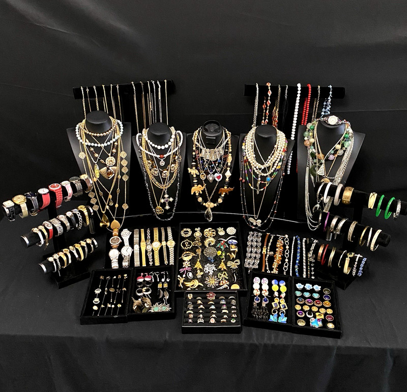 248 pc Antique Vintage Estate Costume Jewelry Some Signed. Lot 860