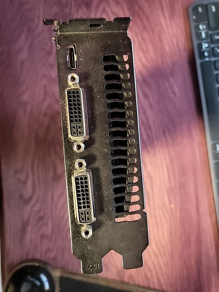 EVGA NVIDIA GeForce GTX 560 (02G-P3-1469-KR) 2GB / 2GB (max) GDDR5 SDRAM PCI... - Image 2 of 3