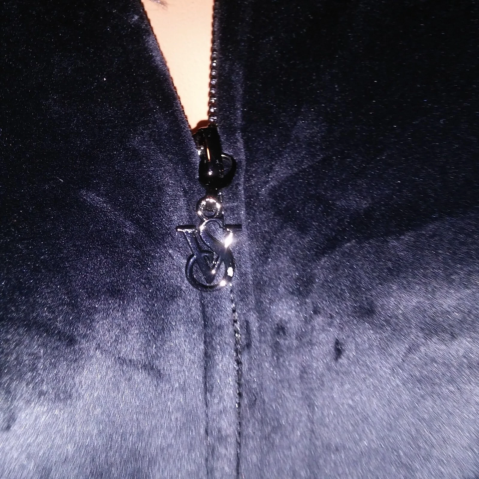 UNDERCOVER Felpa con cappuccio Victoria Secret Crop XXL nera velluto super morbida tinta unita zip intera