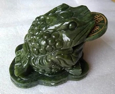 3-leg frog Money Toad Dark green South China jade fengshui statue for home store