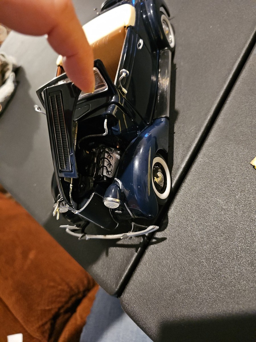 1:18 1936 Ford Deluxe Cabriolet. Welly # 9867 | eBay