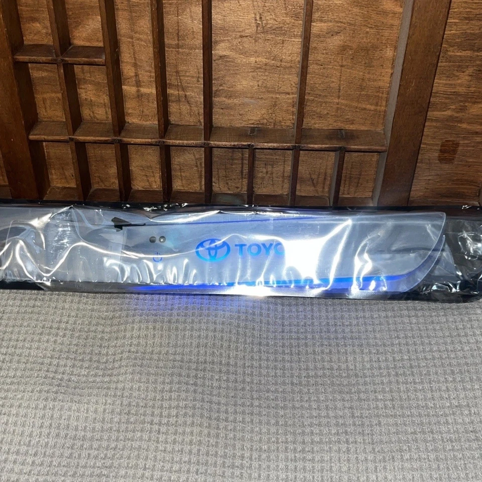Lámpara de pedal de puerta de coche Toyota x 2 LED cambiante de color Foto 3 de 4