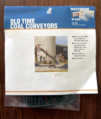 Walthers 3520 Old Time Coal Conveyor 3/