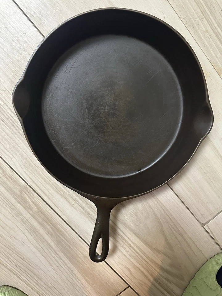 HTF Rare Favorite Piqua Ware 10 Smiley Logo Great Shape Sits Flat Fully Restored - Image 2 of 2