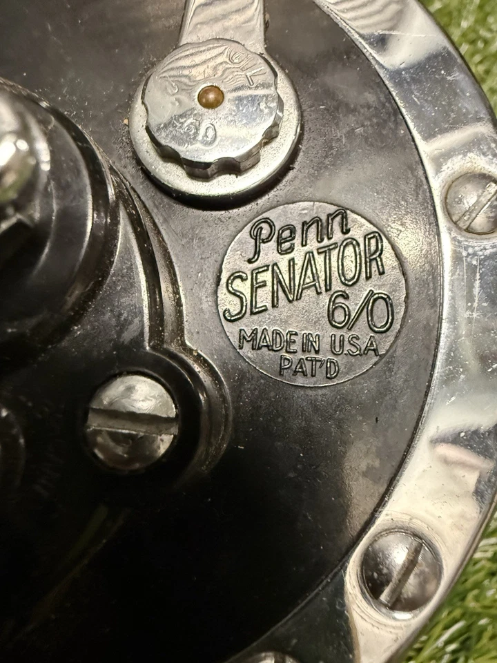 Carrete de pesca Penn Senator 6/0 negro años 60 Foto 3 de 4