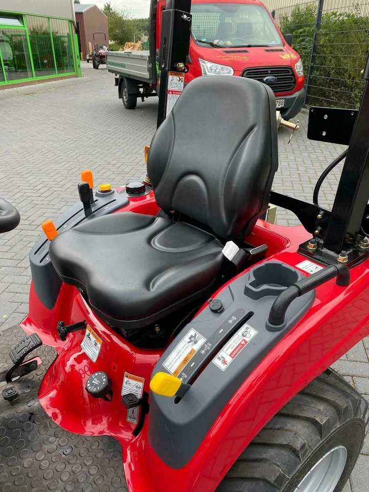 TYM T194 Traktor Schlepper Trecker Gartentraktor mit Frontlader ohne Mähwerk - Bild 4 von 4