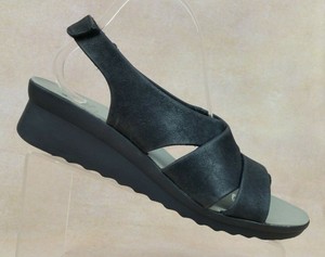 clarks caddell bright