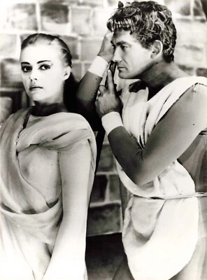 PHOTO ARGENTIQUE HD CINEMA ACTEURS JEAN MARAIS ET JEANNE MOREAU - Photo 1/2