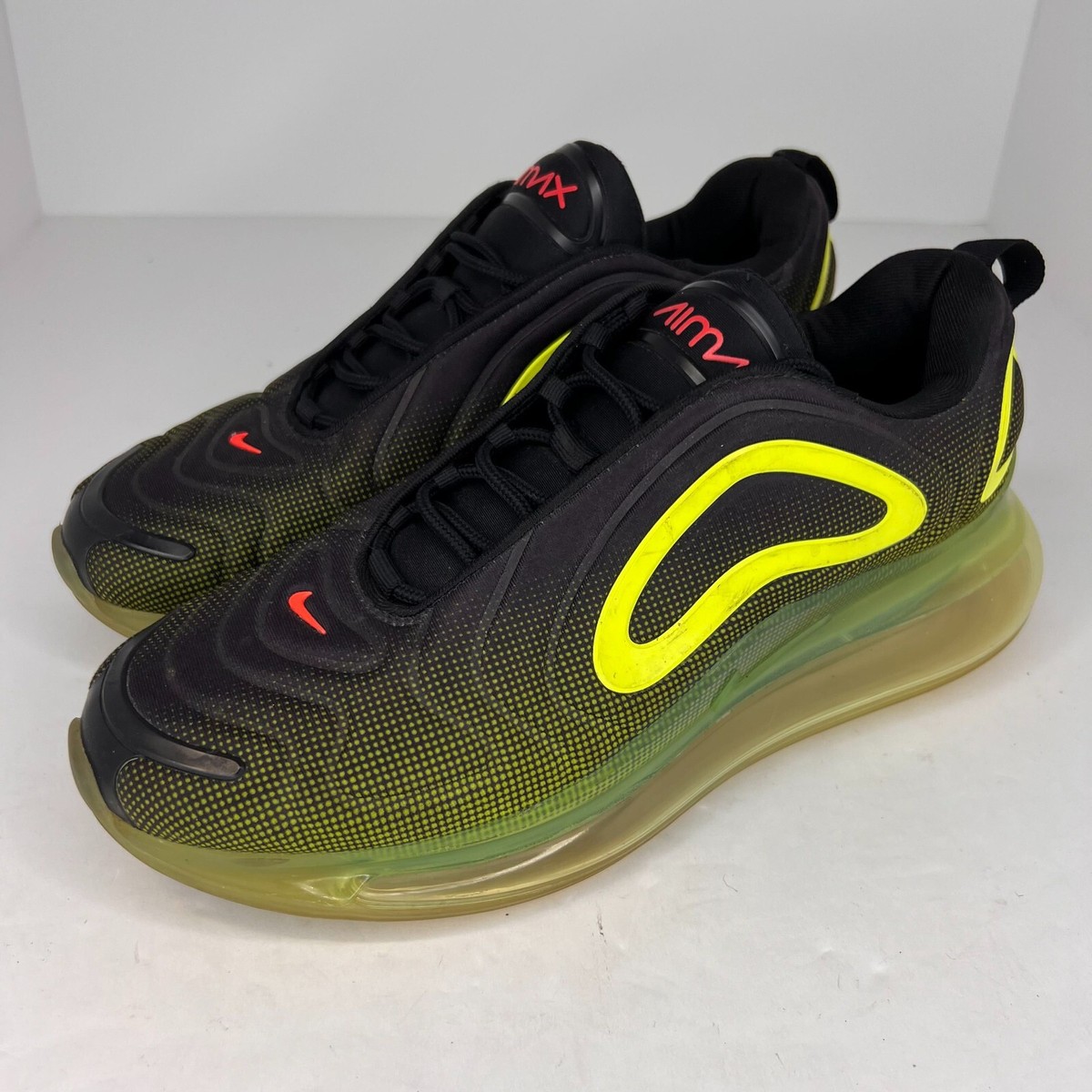 air max 720 black neon