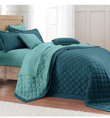 BrylaneHome BH Studio Reversible Quilt KING Size Peacock/turquoise, NIB