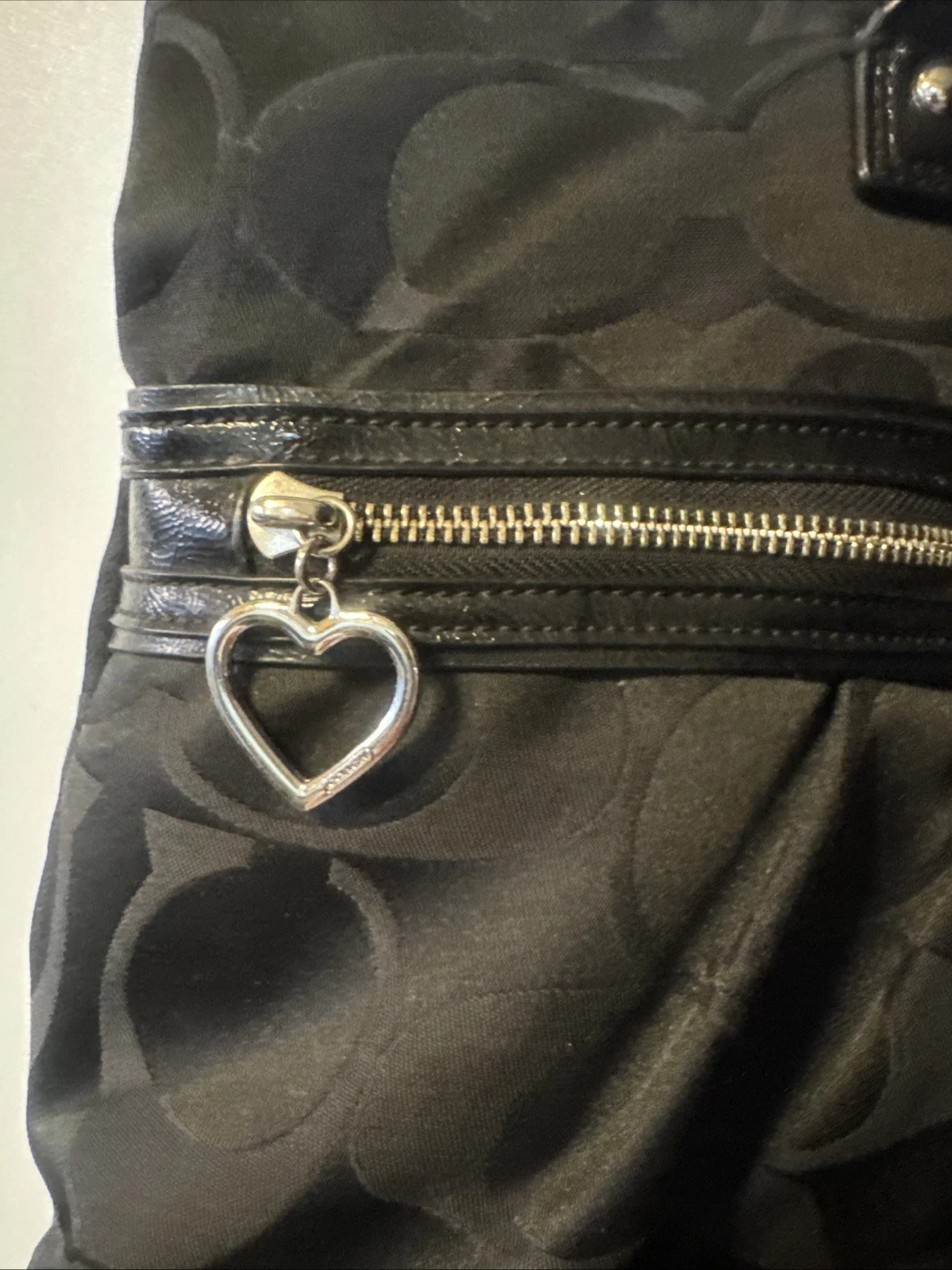 Borsa da trasporto Coach Glam nera firmata in tela F20026 EUC