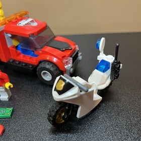 LEGO City 60137 Tow Truck Trouble Police Set INCOMPLETE for parts, MOC or add-on