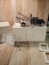 Danbury Mint 1930 International A5 Wrecker 1:24 Box Title Green Tow Truck