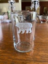 Charleston Wine Food Festival Bay Street Biergarten Bier Schnupperflug Glas SC