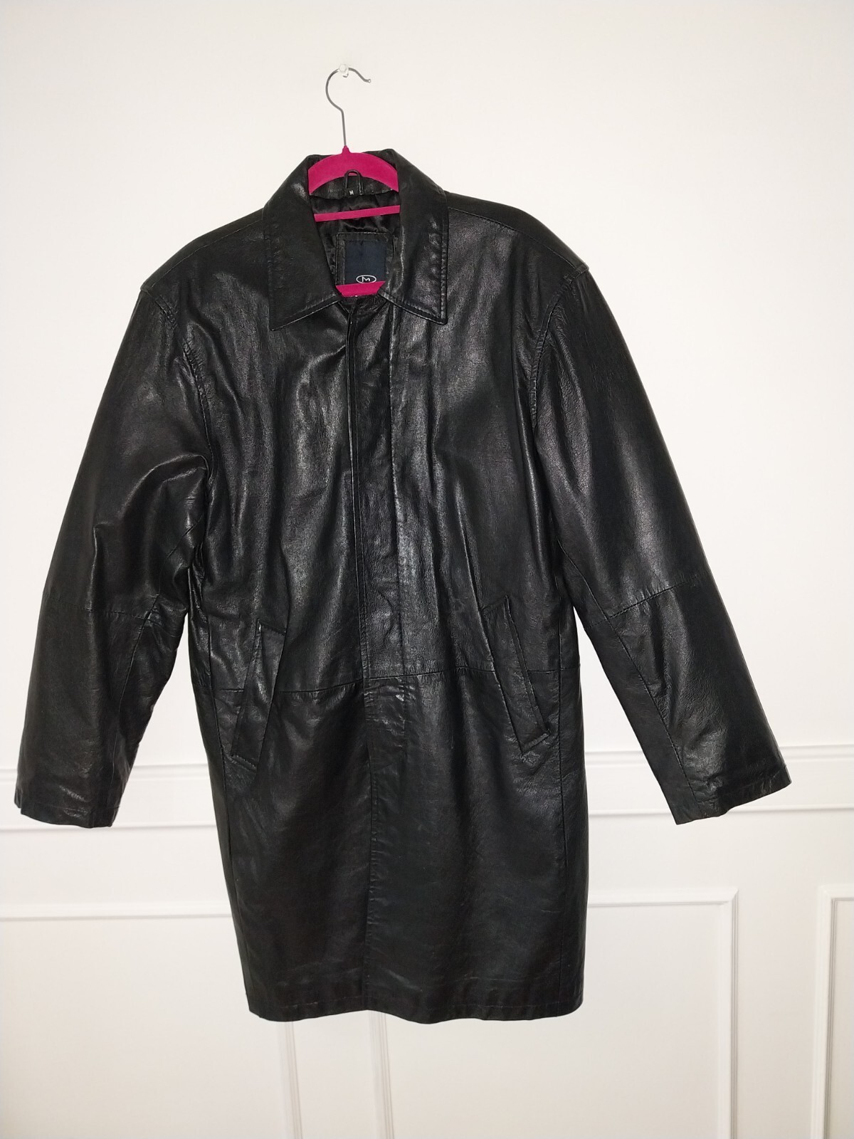 MENS "MATINEE"KNEE LENGTH BLACK LEATHER JACKET, ARMPIT TO ARMPIT =22
