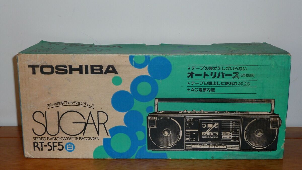 Brand New TOSHIBA RT-SF5 Sugar Stereo Radio Cassette Boombox with Box