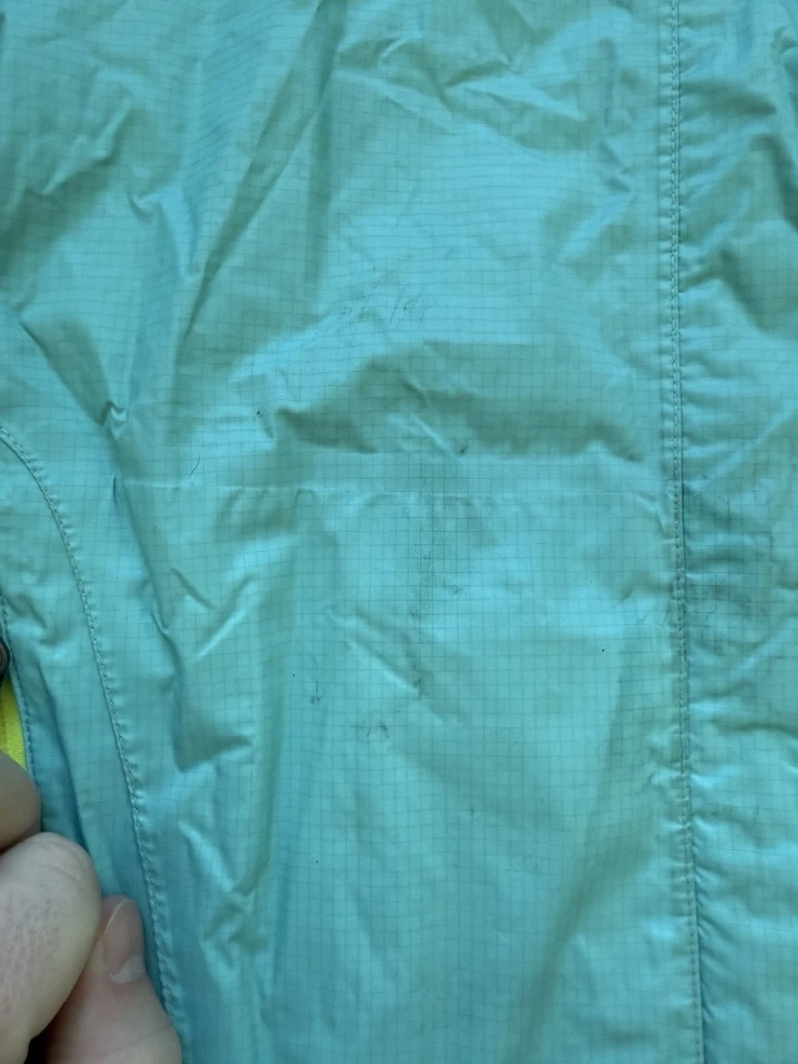 Jaqueta de chuva feminina REI zíper completo com capuz azul tamanho M (10-12) bolsos com zíper inverno - Imagem 4 de 4