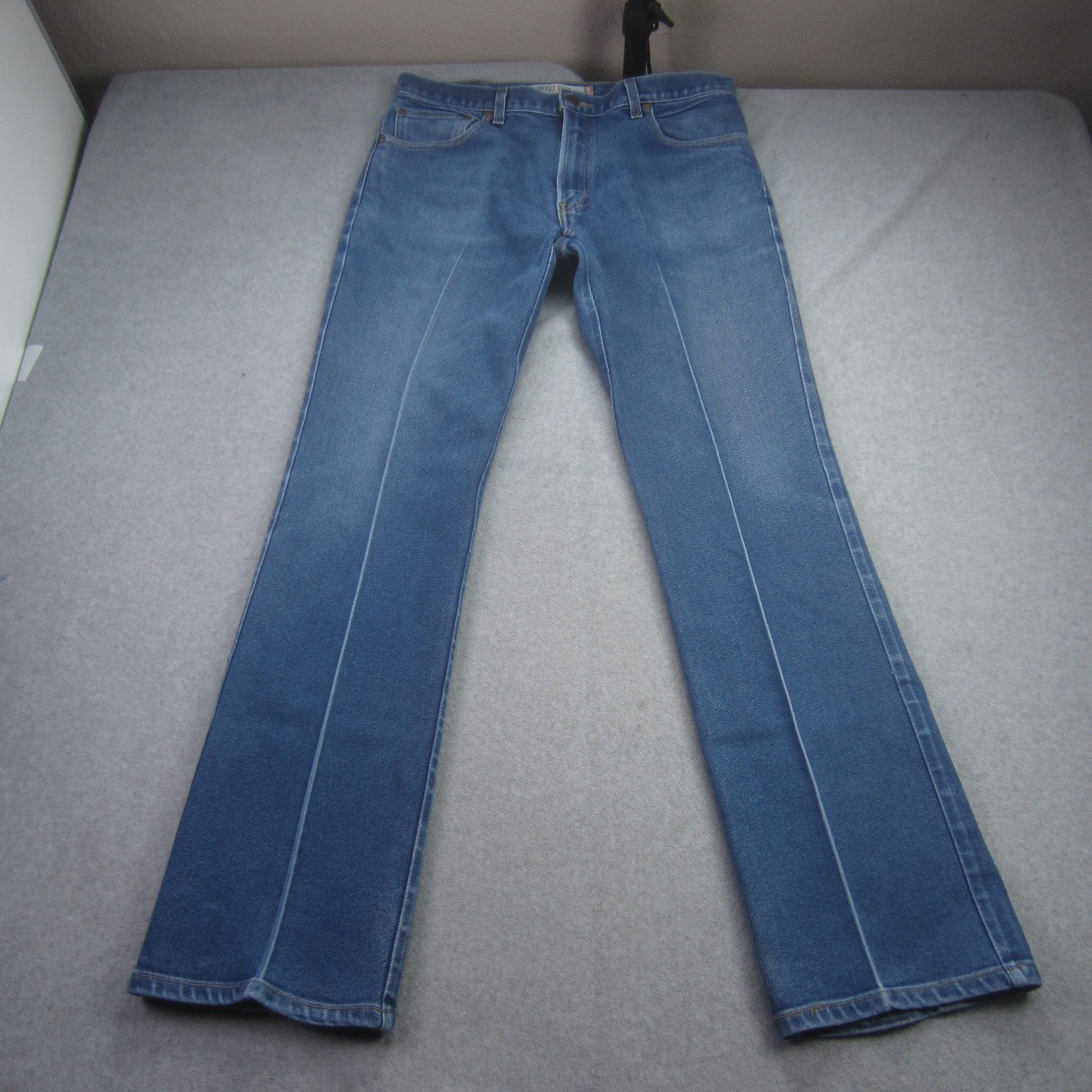 S 36x32 (actual 33x32) Blue Bootcut Denim Creased Western