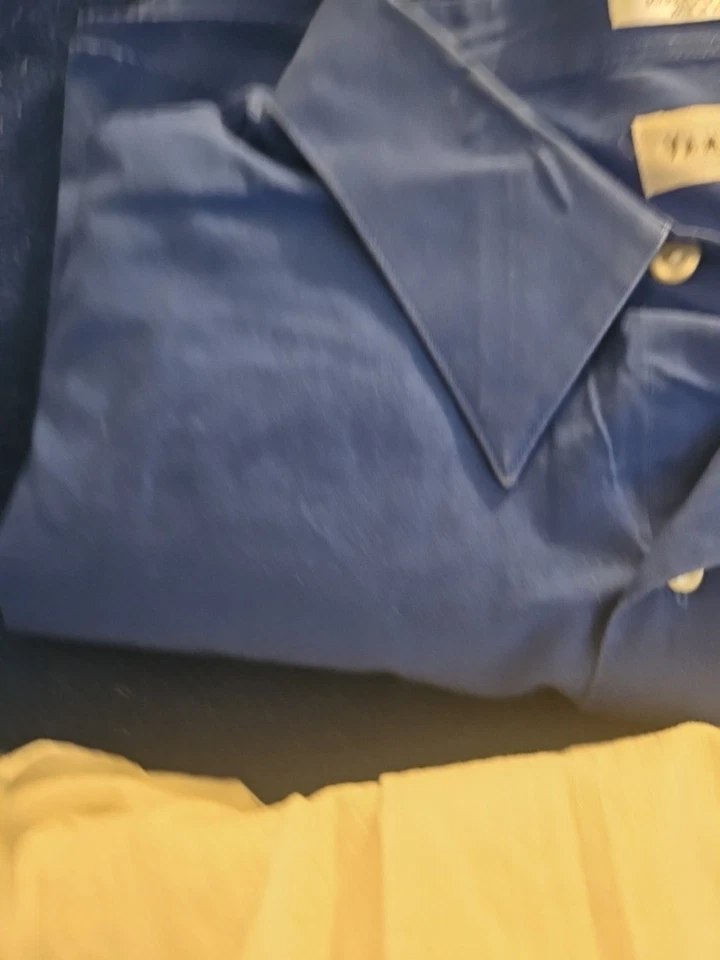 2 Men's Van Heusen BLUE & White 2  Button-Up Shirts Big Fit Men TALL - Image 3 of 4