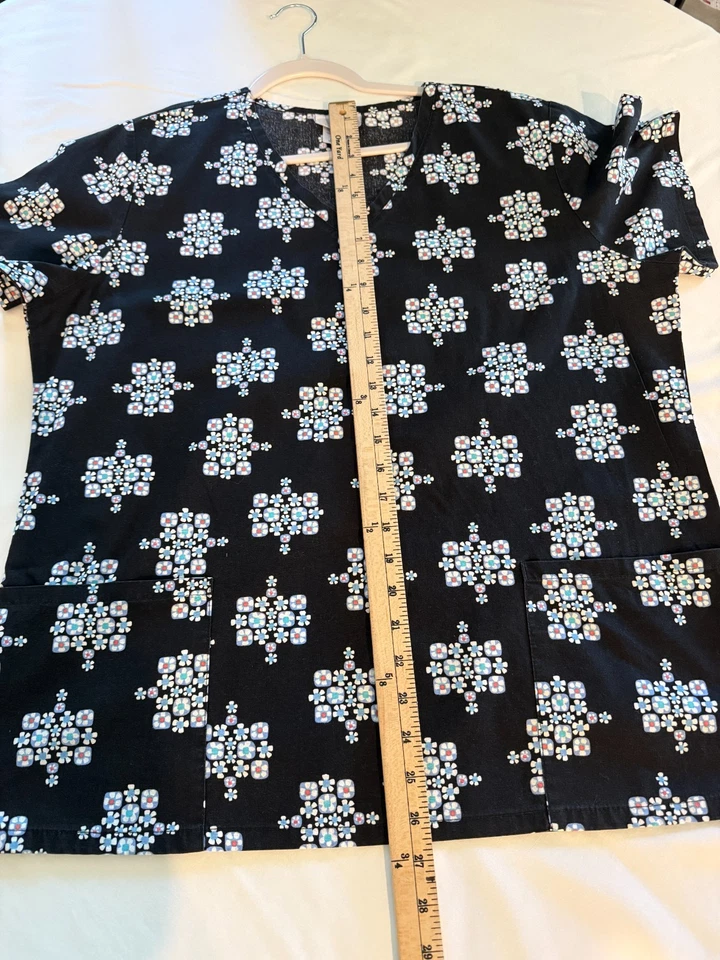 EXFOLIANTE UNIFORME NAVIDAD SB EXFOLIANTE CON COPOS DE NIEVE EXCELENTE USADO Foto 3 de 4