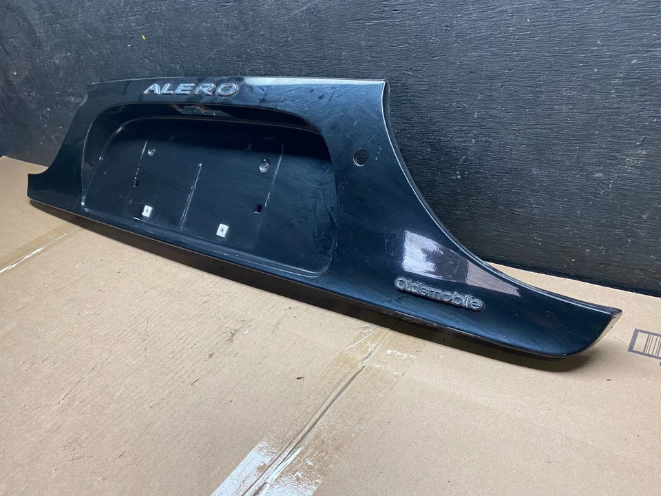Oldsmobile Alero 1999 a 2004 tapa maletero placa panel OEM C4110 DG1 Foto 3 de 4