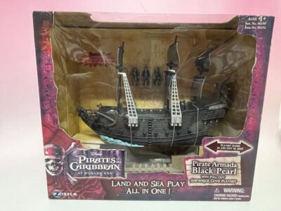 Pirates of the Caribbean  Pirate Armada The Black Pearl Model Figure Disney