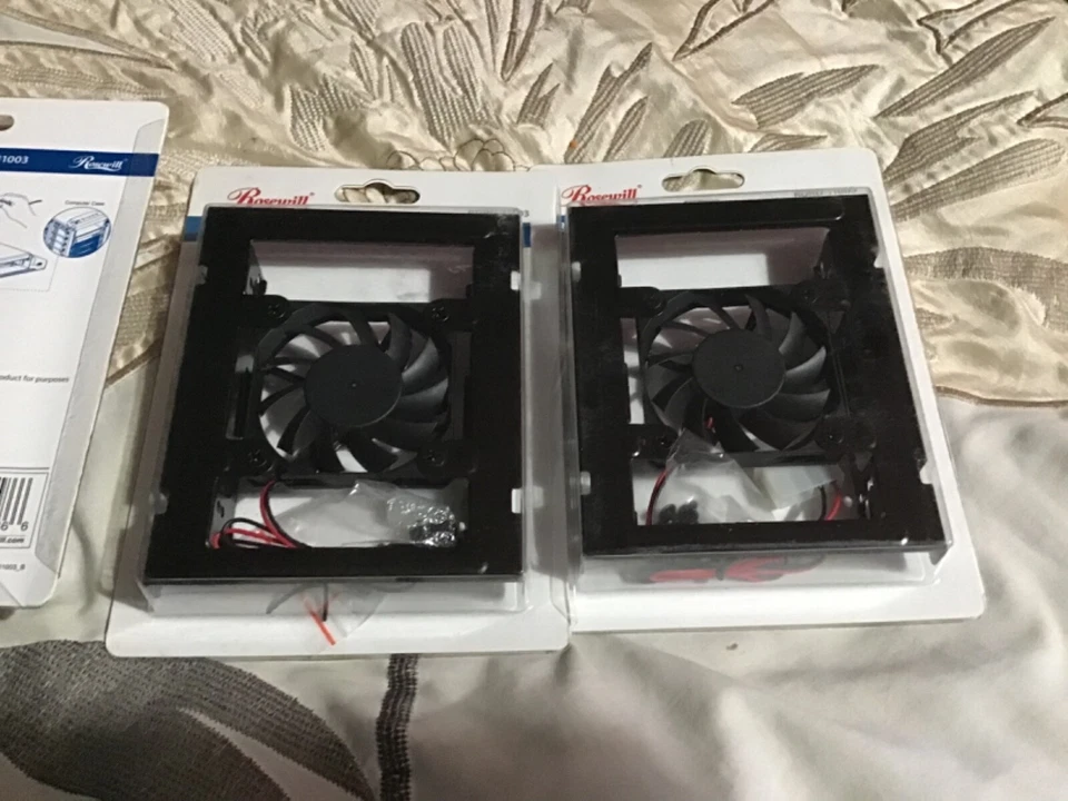 3 Rosewill 2.5-Inch SSD/HDD Mounting Kit for 3.5-Inch Drive Bay w/60mm Fan - Image 4 of 4