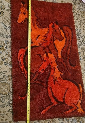 Rare Danish Hammer TAEPPER Rya Wool Rug 3 Horses Red Vintage Mid Century 1960s - Picture 2 of 8