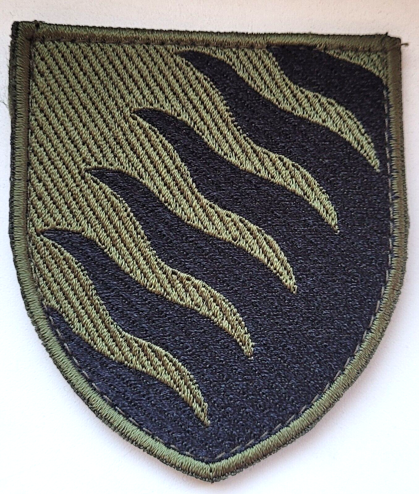 Picture 1 of 4