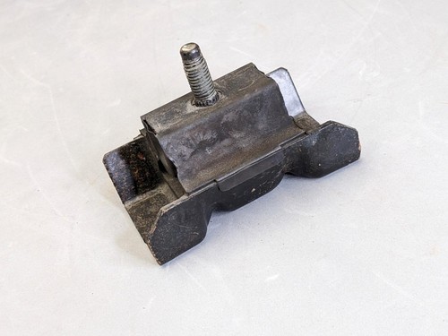 OEM 2021-2024 GMC Chevrolet GM Cadillac Transmission Mount 84718750 85154278 - Picture 9 of 9