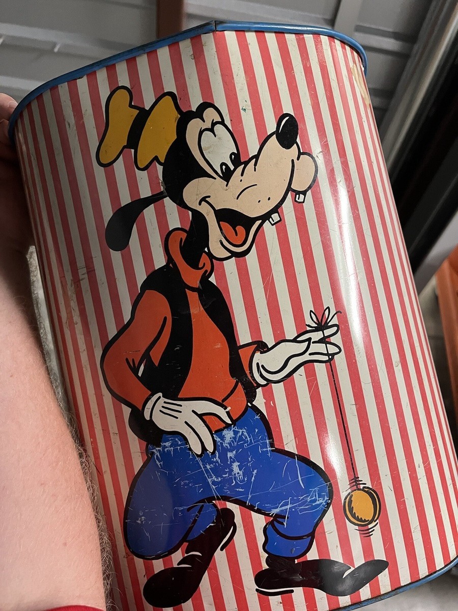 ディズニー　Disney Mickey Mouse Golf Trash Can Vintage Walt Disney Mickey Mouse Goofy Donald Duck Cheinco Metal