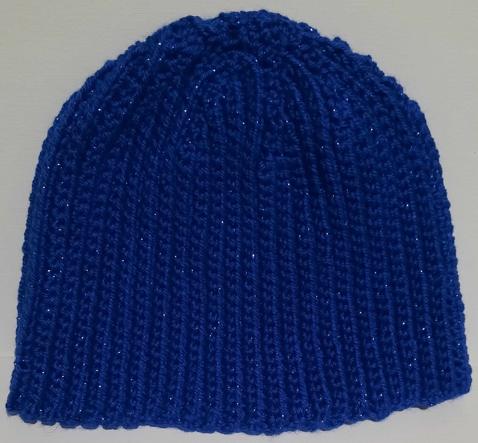 Cappello donna uncinetto nuovo fatto a mano scintillante fila corta berretto 100% filato acrilico blu