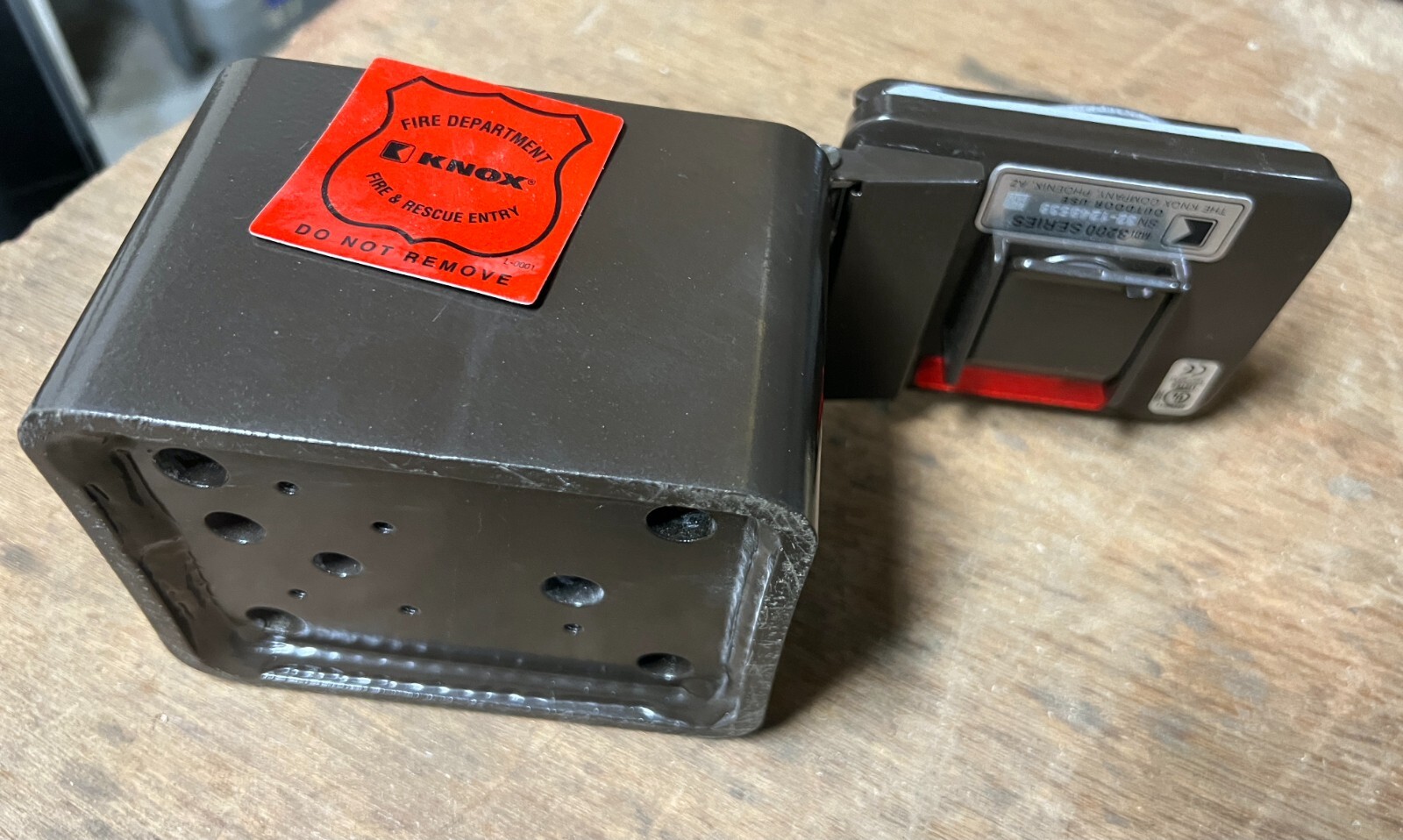 Knox Box 3200 Surface Mount Bronze Key Security Box Emergency