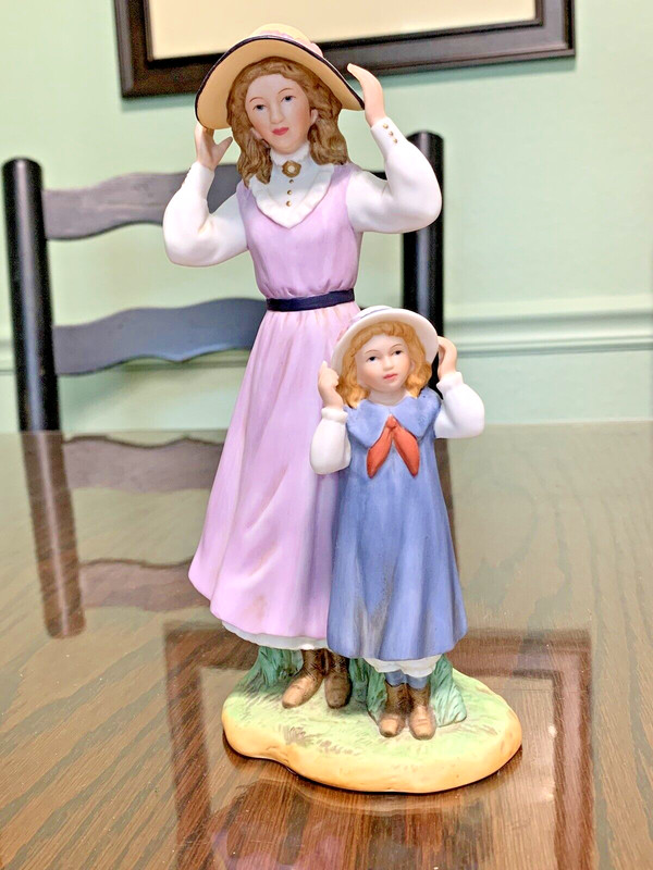 Very Nice Home Interior #88412-98 "Summer Days " Figurine