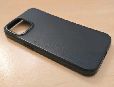 RHINOSHIELD SolidSuit für iPhone 14 - Black