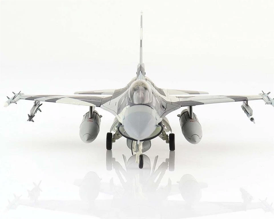 Hobby Master 1/72 F-16C Fighting Falcon 18th AGRS красный 90 Eielson AFB AK HA38004 - Изображение 4 из 4
