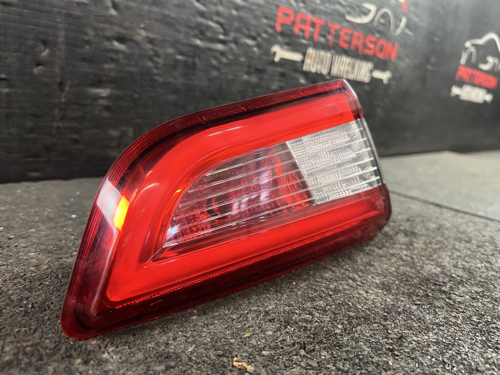 15-20 MASERATI GHIBLI DRIVER LEFT LH DECK LID MOUNTED TAIL LIGHT LAMP