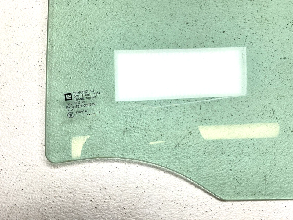 Cadillac CTS 2008-2013 sedán trasero izquierdo izquierda puerta del lado del conductor ventana de vidrio GM OEM Foto 3 de 4