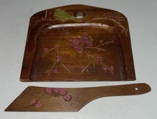 Vintage Japanese Carved Wooden Painted Table Crumb Sweeper Catcher Silent Butler