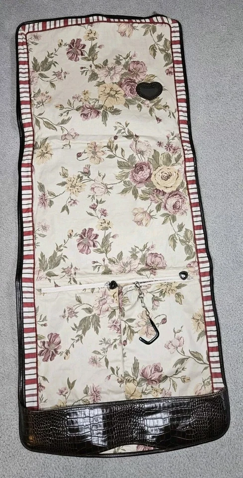 De Colección Brighton Jacquard Negro y Marrón Croc.Emb. Bolso de viaje para ropa con adornos de cuero. Foto 4 de 4