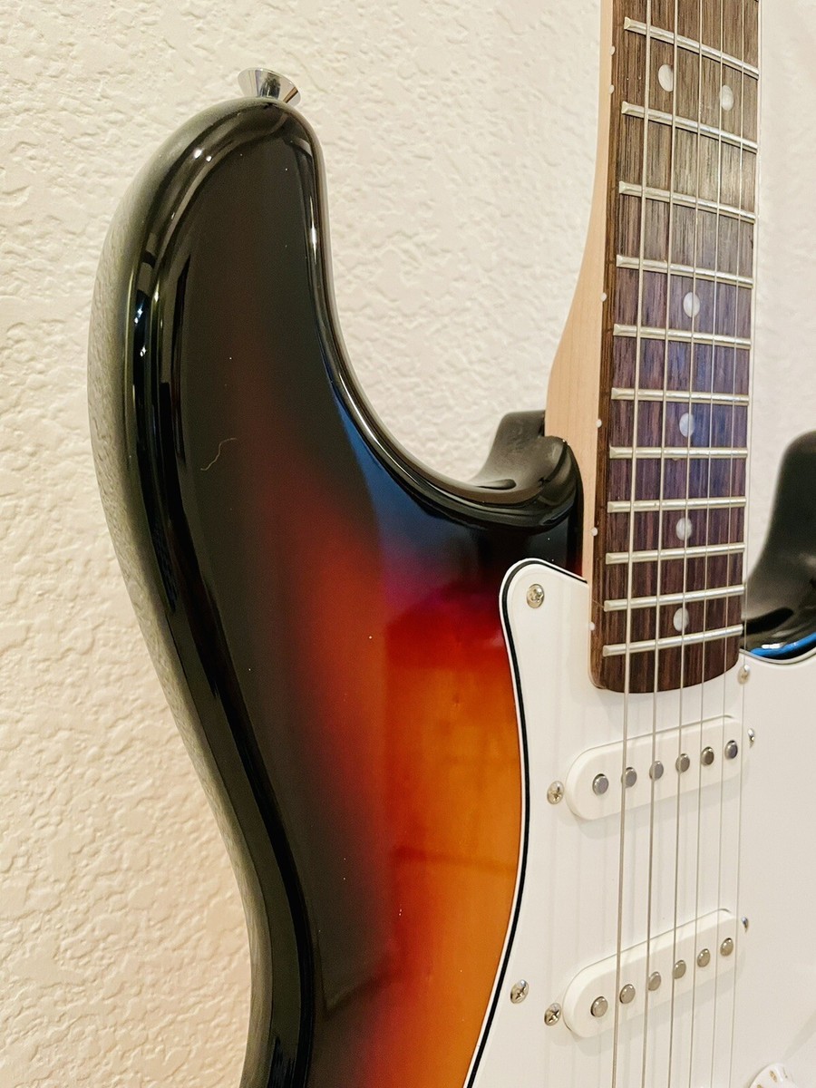 2022 Squier By Fender Stratocaster 3 Color Burst Fresh Setup