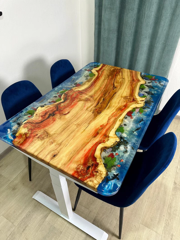 Mesa de río única que brilla en la oscuridad, resina epoxi, mesa de inspiración náutica Foto 2 de 4