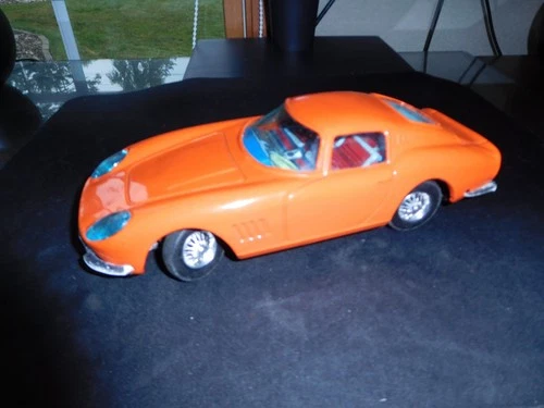 vintage Bandai tin Ferrari. Gorgeous.