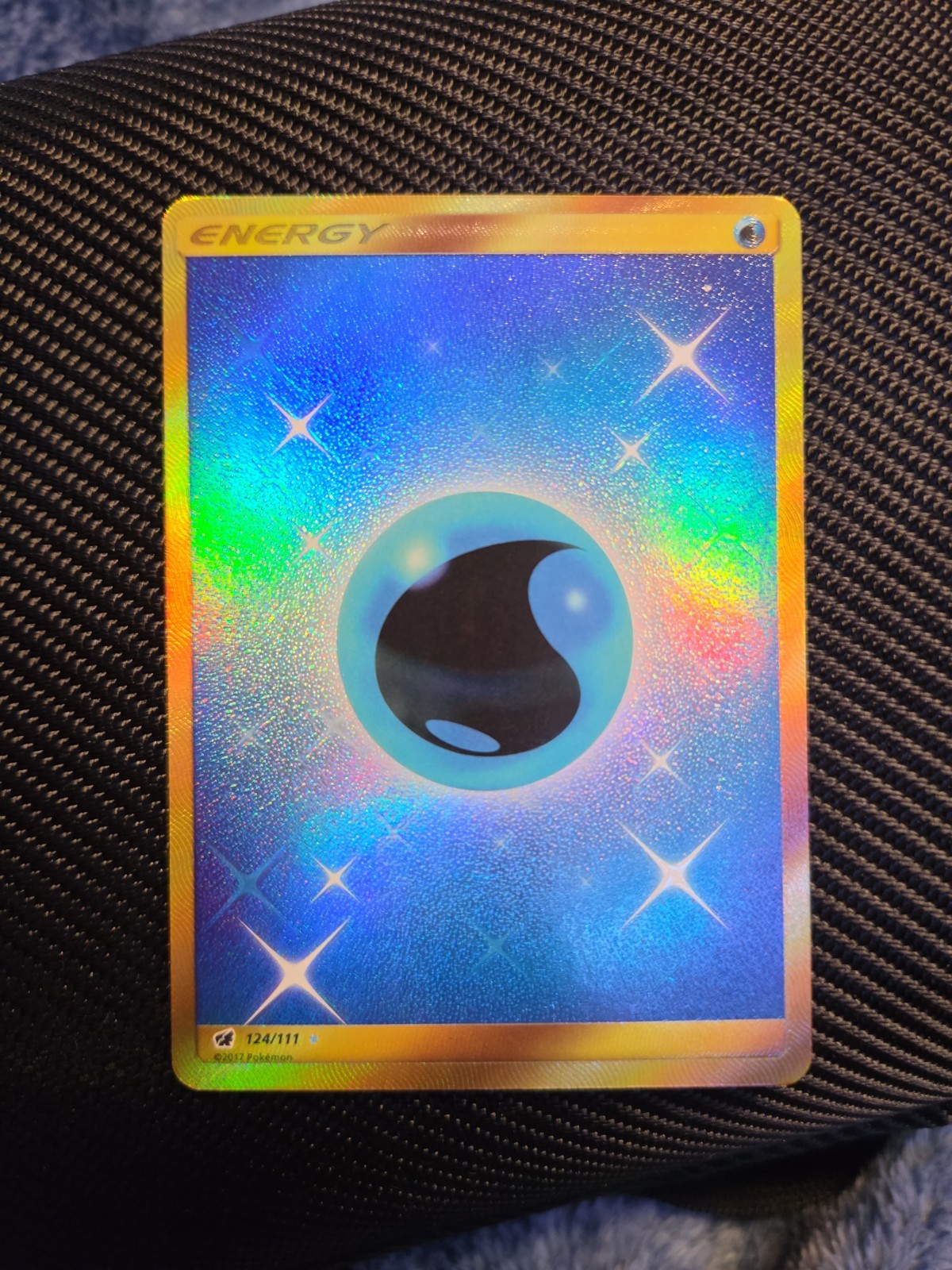 POKEMON Water Energy (Secret) #124/111 Holo SM - Crimson Invasion LP