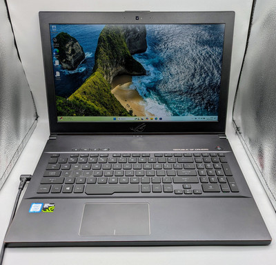 Asus ROG Zephyrus M 15.6'' Ultra Slim Gaming Laptop, 144Hz Ips-Type G-SYNC Panel,