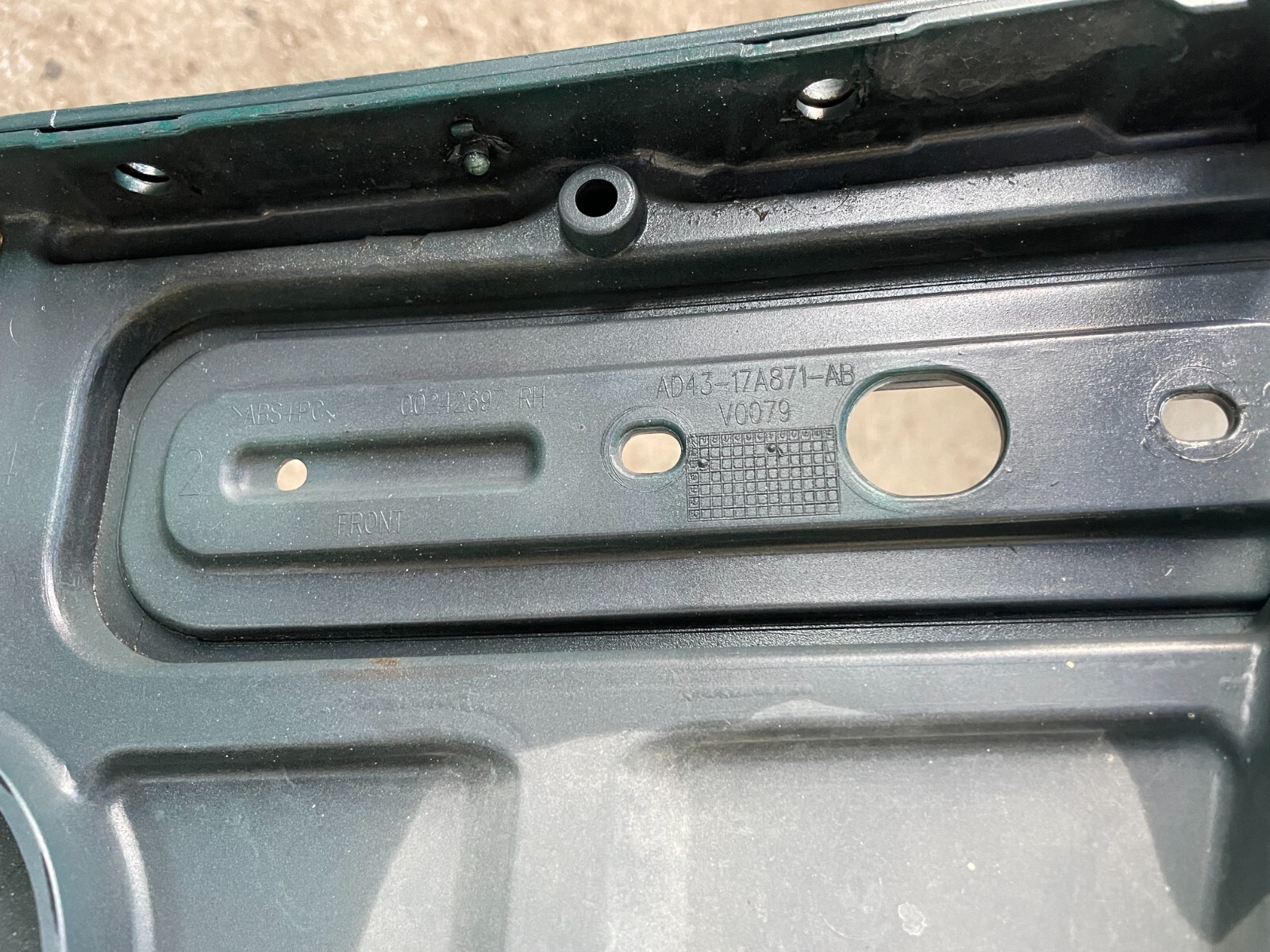 2010 2011 2012 BUMPER FRONT ASTON MARTIN OEM AD43-17D957