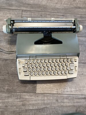 Vintage Smith Corona 200 Electric Typewriter  - Works